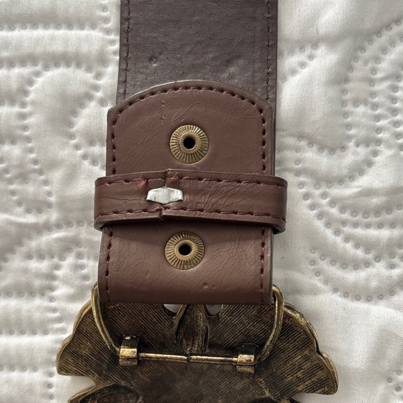 Elegant Floral Buckle Belts - Brown and Black - Picture 6 of 10